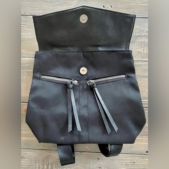 Botkier New York Trigger Backpack. New with tags. Super stylish! - Picture 6 of 9